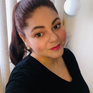 Meet your Posher, Malissa